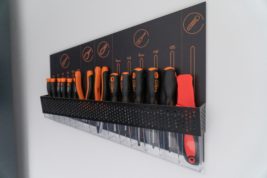 Kolokacja w data center - narzędzia w pomieszczeniu kolokacyjnym.