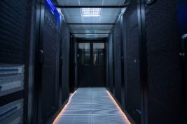 Kolokacja w data center - pomieszczenie kolokacyjne.